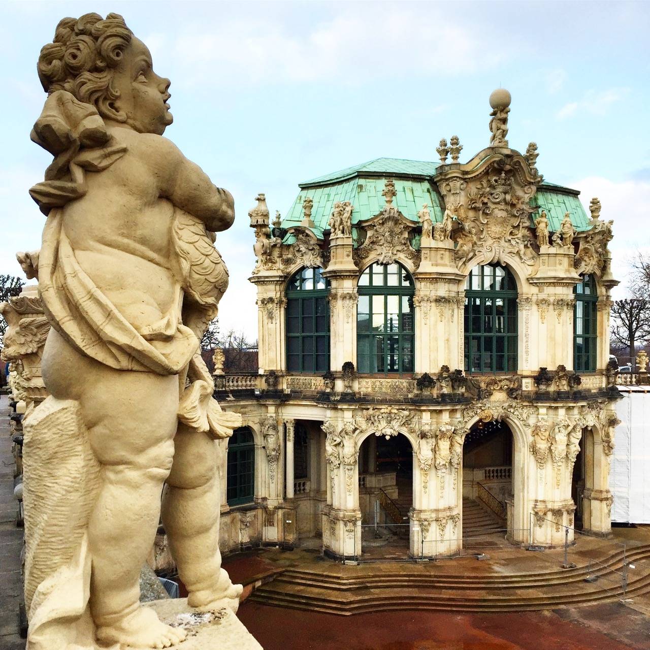 Цвингер в Дрездене – памятник барокко Германии