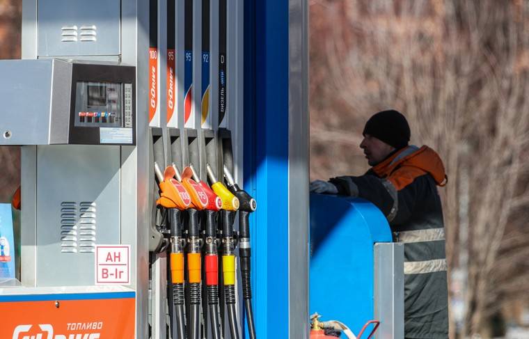Цены на бензин в мире: сколько стоит топливо в разных странах