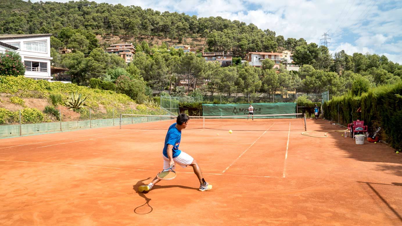 Спортивное обучение в Испании: футбольные школы, теннисные академии и лагеря