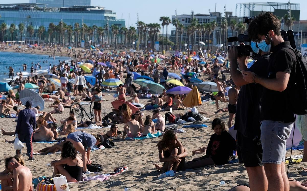 В испании могут ограничить время пребывания на пляже с помощью датчиков