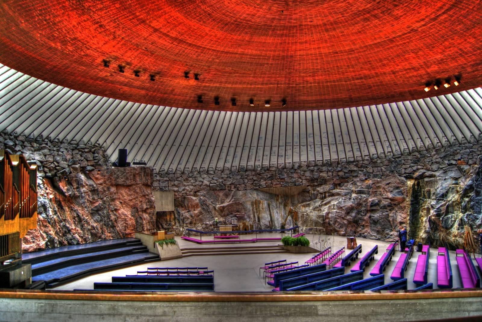 Церковь в скале (темппелиаукио) в хельсинки