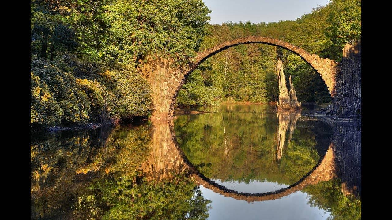 Мистический и манящий мост Ракотцбрюке в Германии