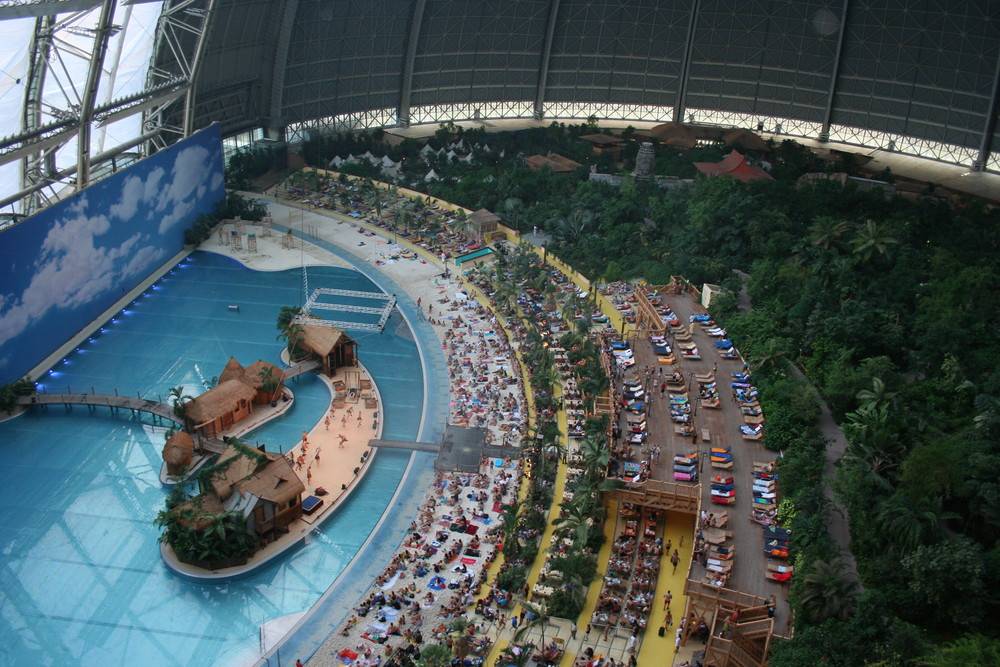 Самый большой аквариум в мире: «аквадом» в берлине, германия