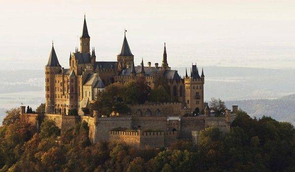 10 самых красивых замков германии: почему замок нойшванштайн считается самым популярным в европе