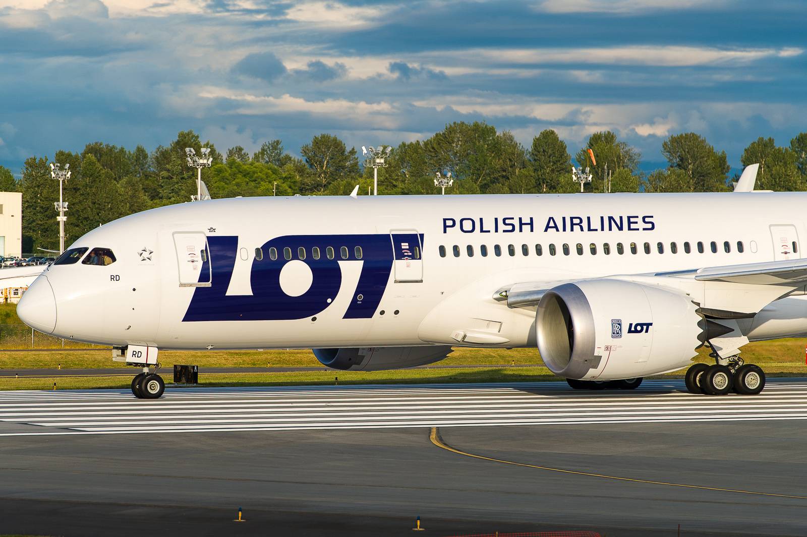 Польская авиакомпания LOT