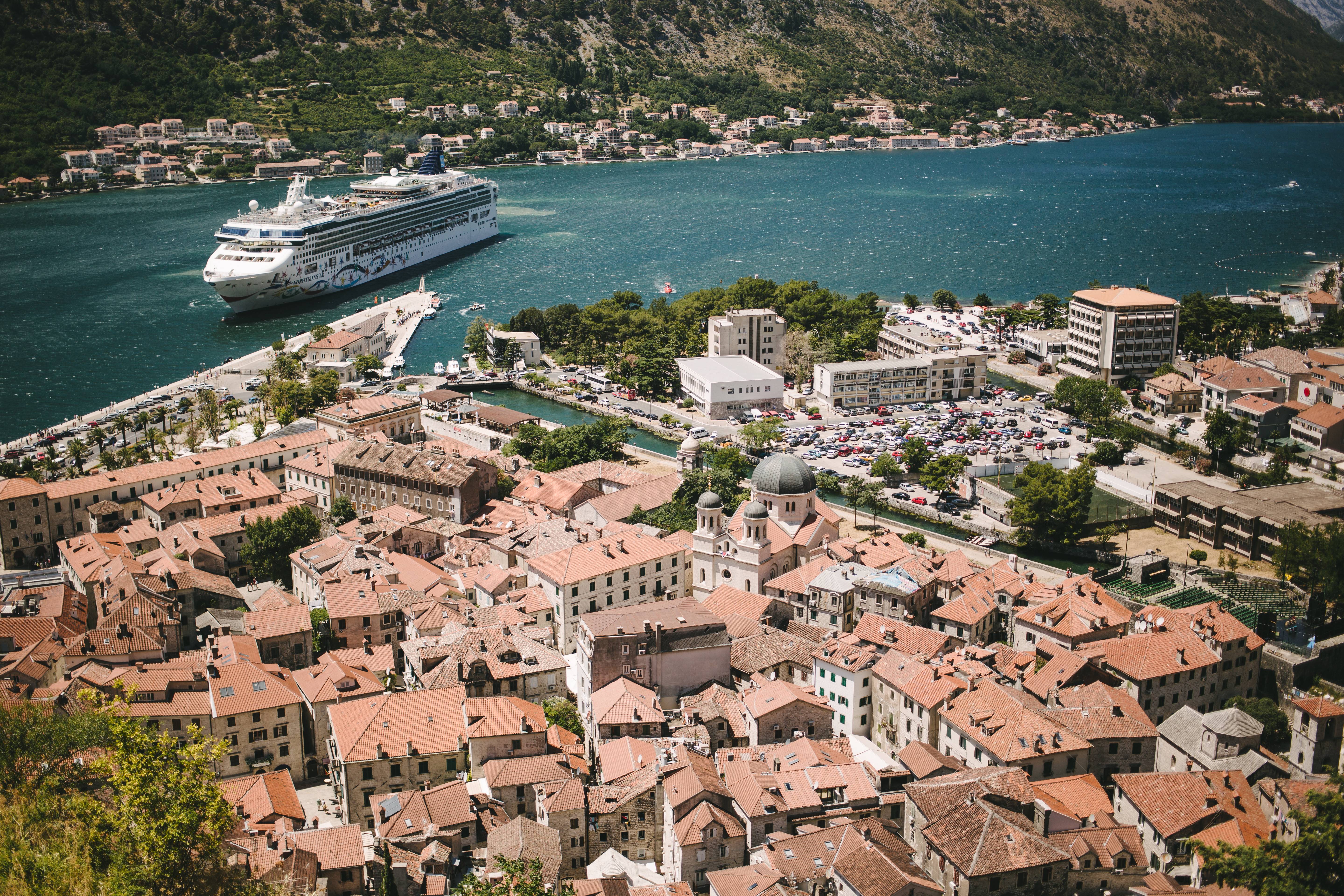 Внж в черногории в 2021 году: как получить, покупка недвижимости