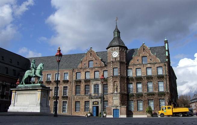 Дюссельдорфская ратуша — википедия. что такое дюссельдорфская ратуша