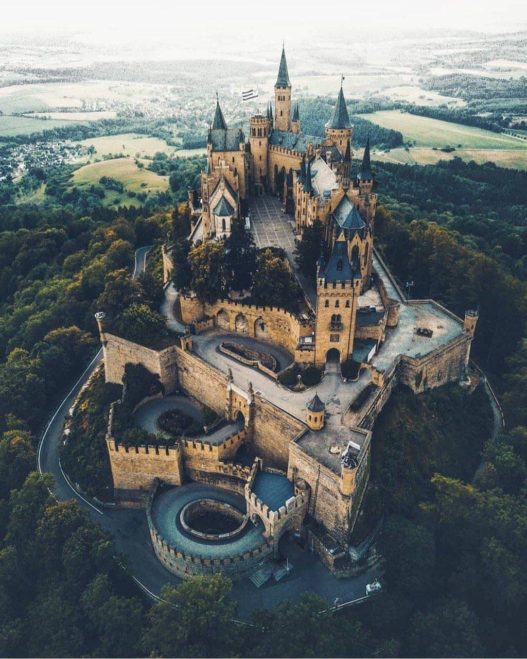 Гогенцоллерн – самый посещаемый замок германии