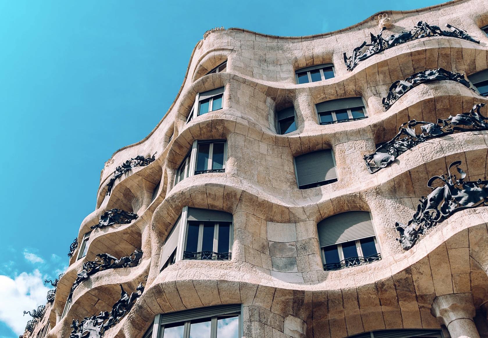 7 архитектурных шедевров Антонио Гауди, которые украшают Барселону