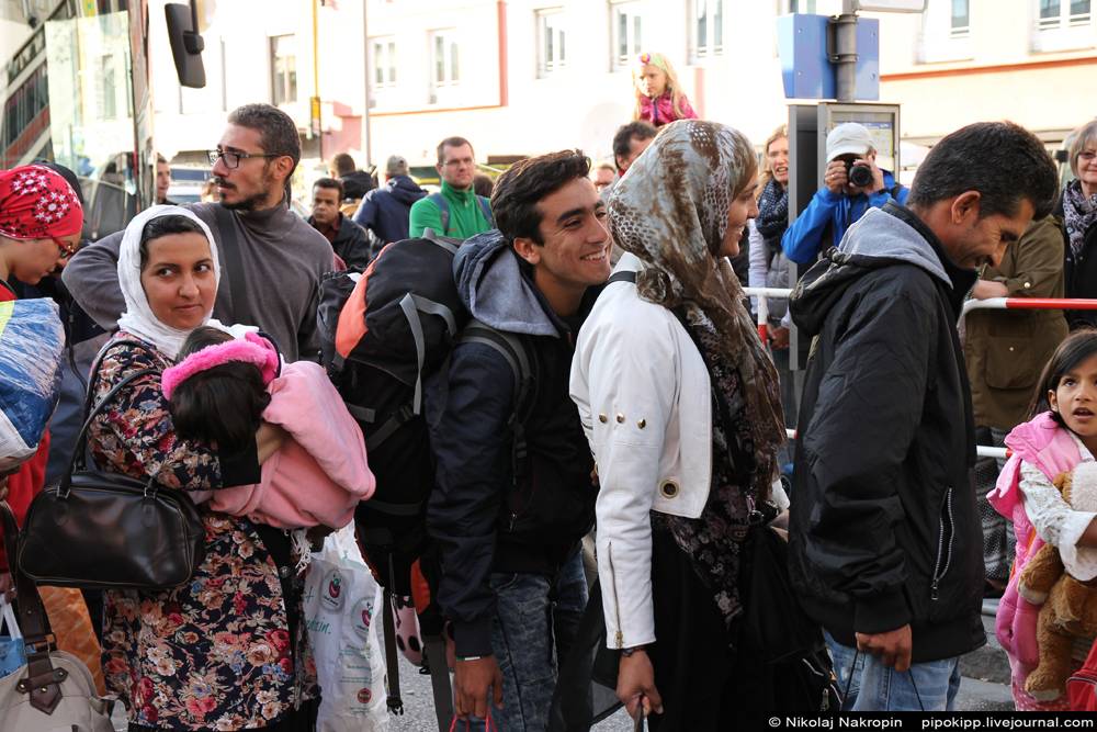 Особенности получения статуса беженца в испании в 2020 году. причины получения.