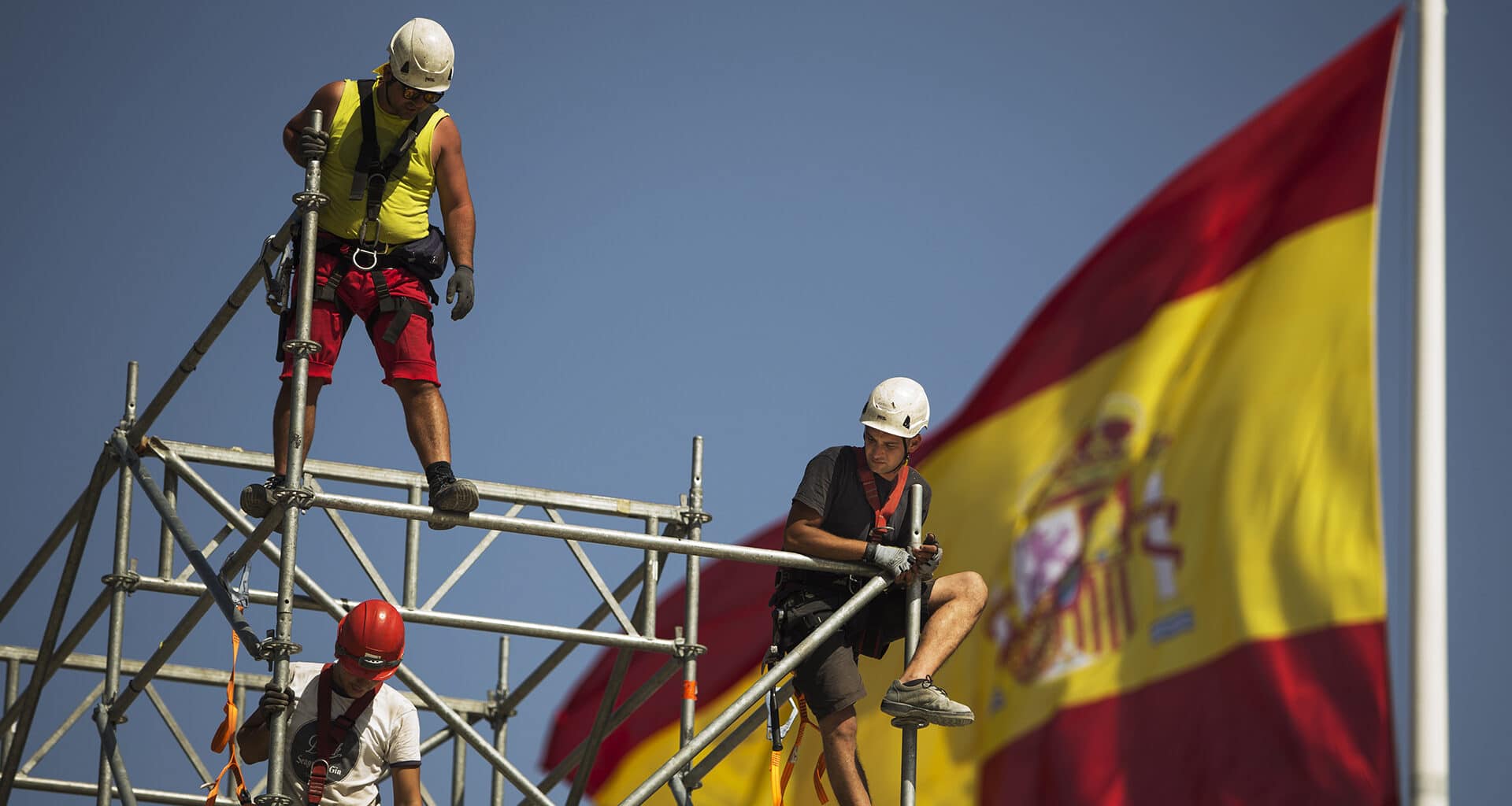 Средняя зарплата в испании по профессиям в 2020 году и самые востребованные специальности