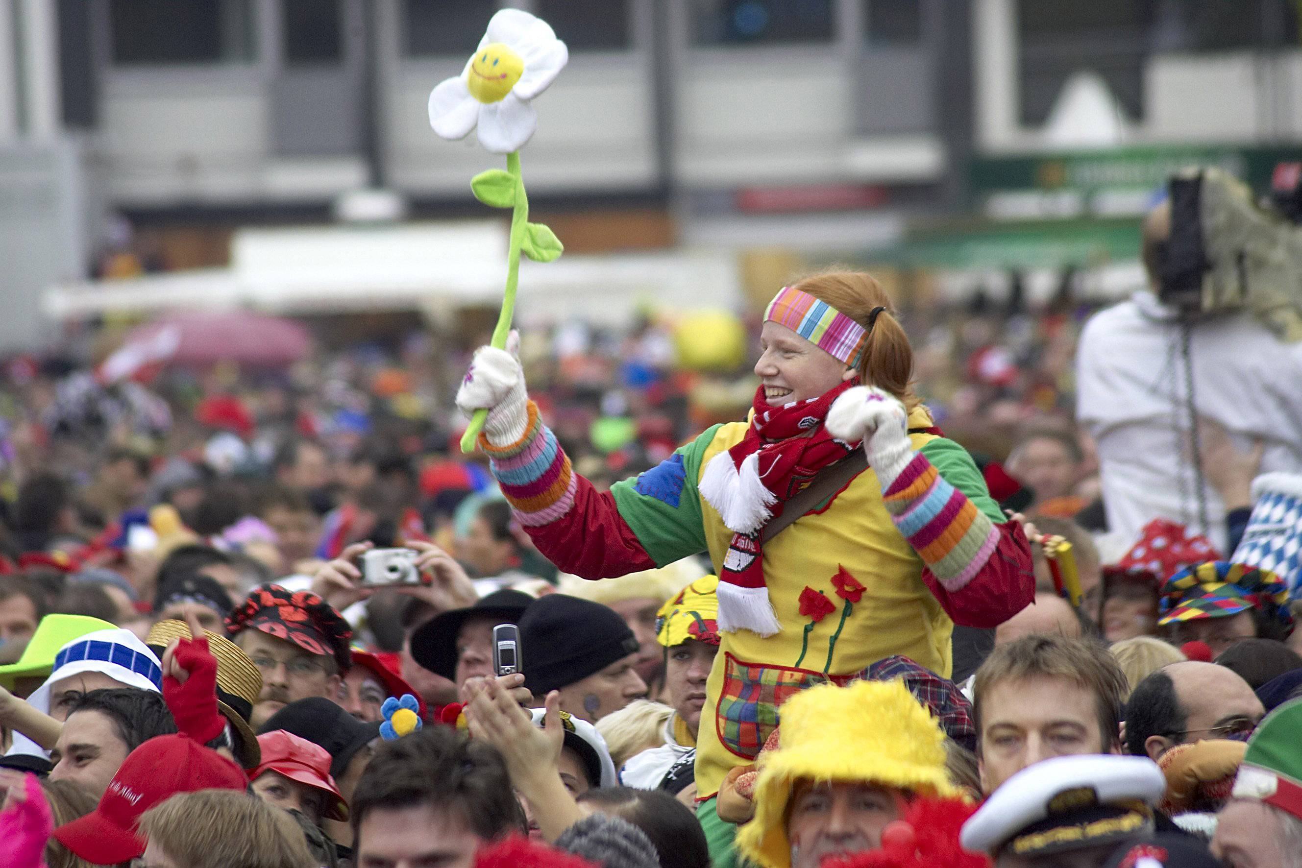 Кёльнский карнавал - визитная карточка города, групповые и индивидуальные туры в кельн