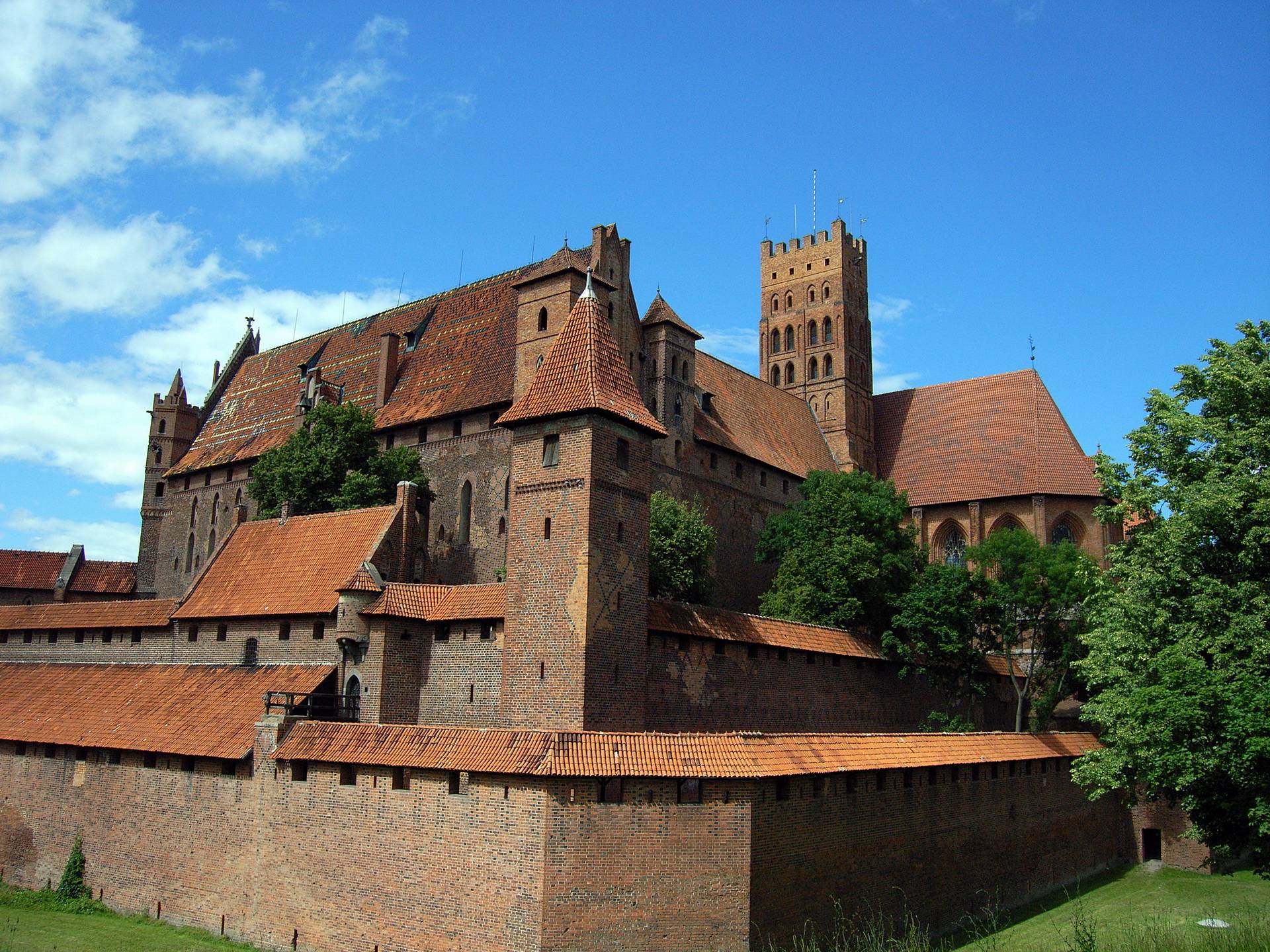 Замок мариенбург в германии: о сказочном замке и его хозяевах
