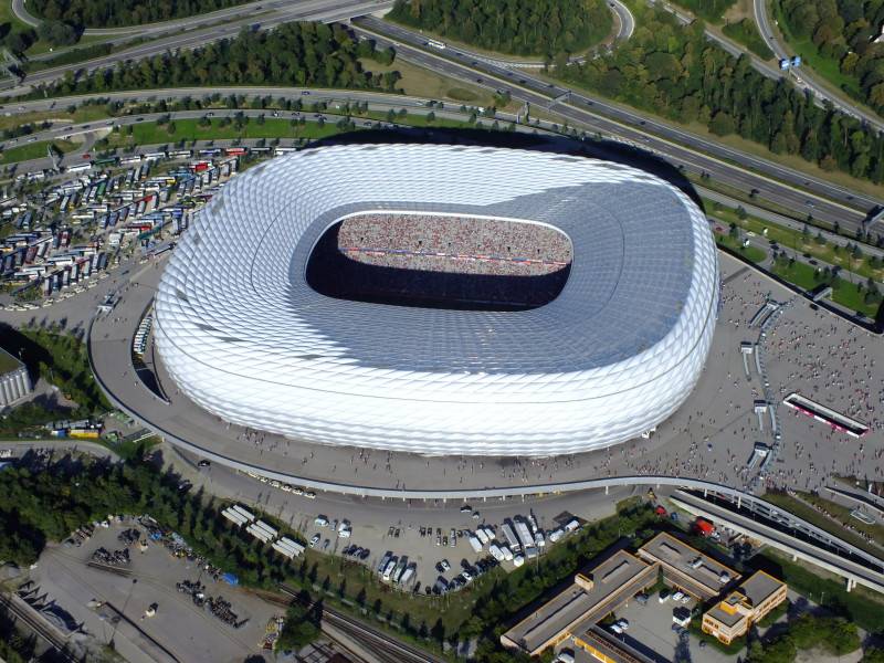 Список футбольных стадионов испании — википедия