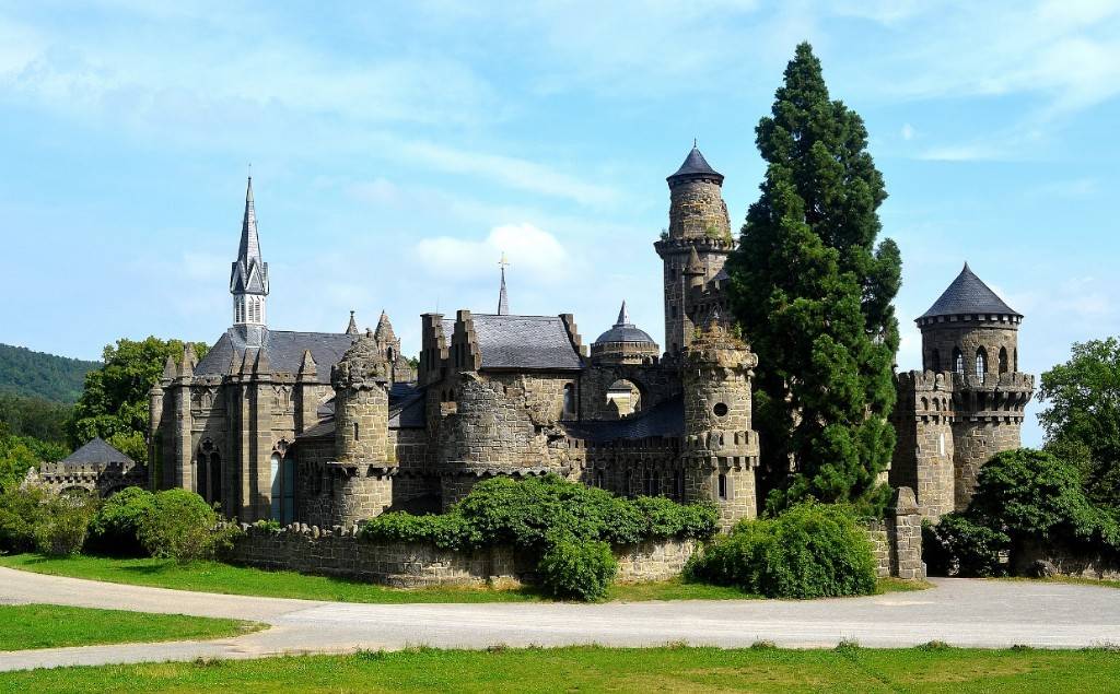 Чем знаменит замок вартбург? (германия)