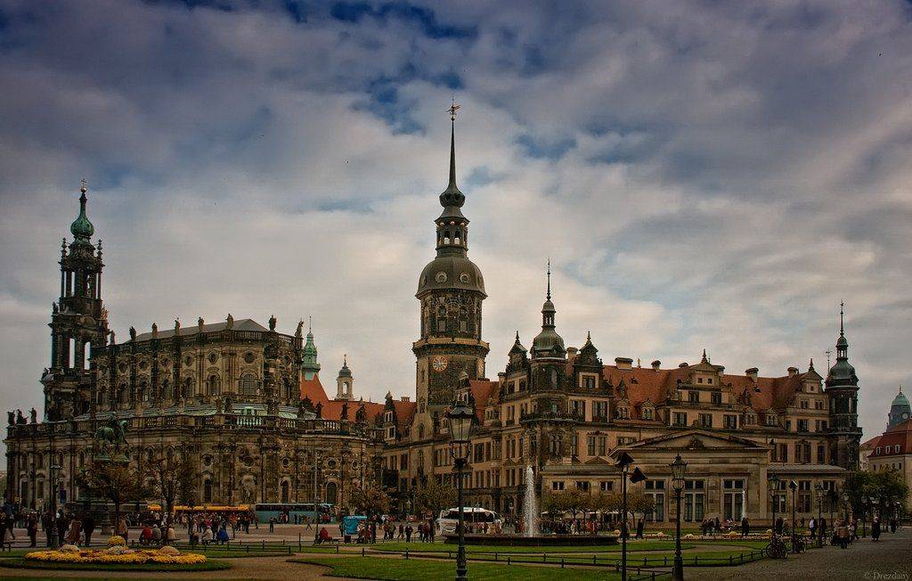 Дрезденский замок-резиденция — википедия