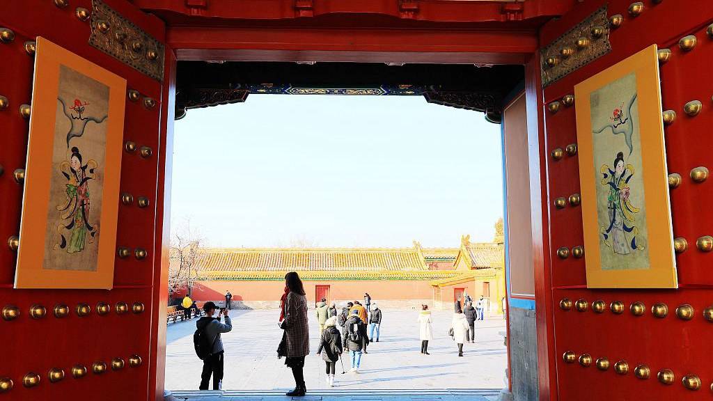 Запретный город в пекине -                         - дворец последних 24 императоров китая