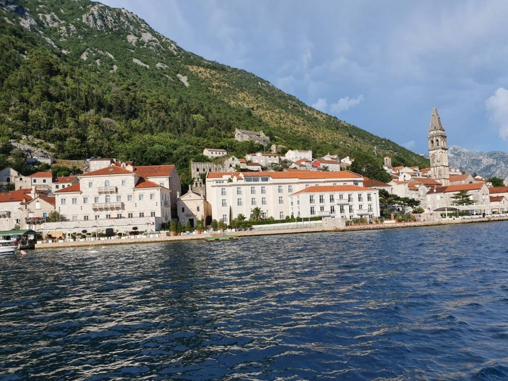 Ипотека в черногории 2021 году: как получить кредит на недвижимость иностранцу — все о визах и эмиграции