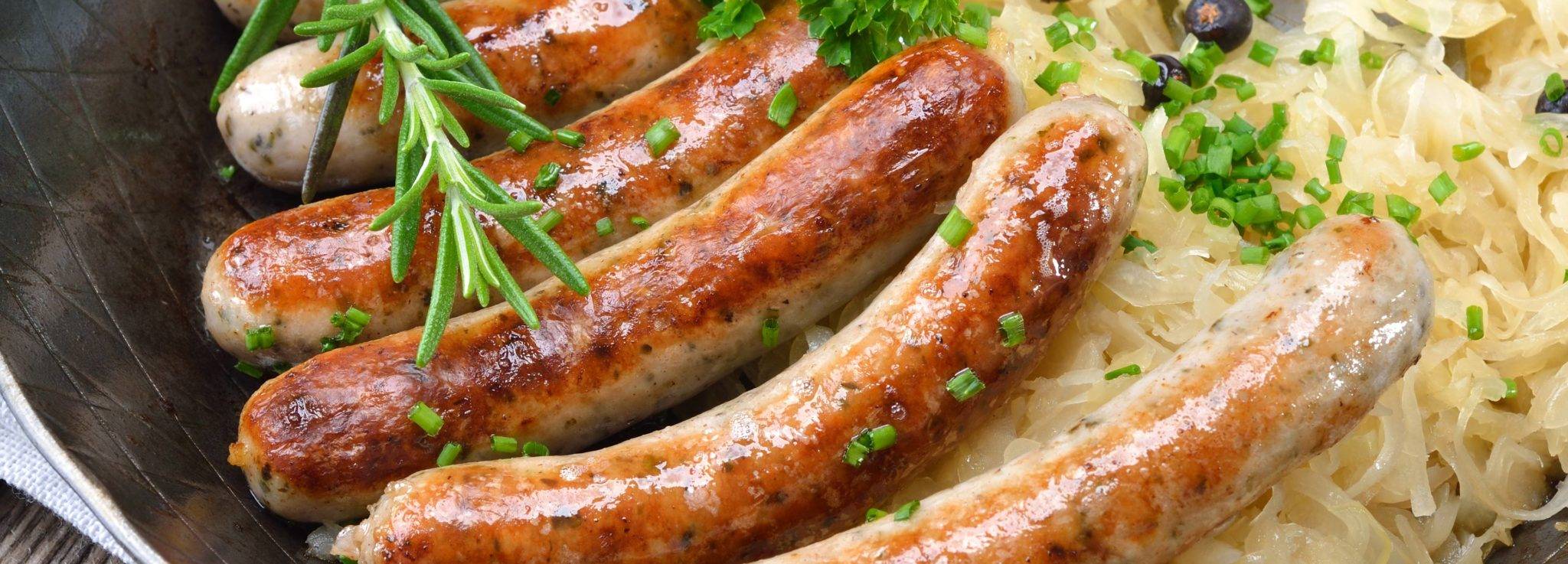 Немецкие колбаски: топ-10 видов, что попробовать, названия с фото