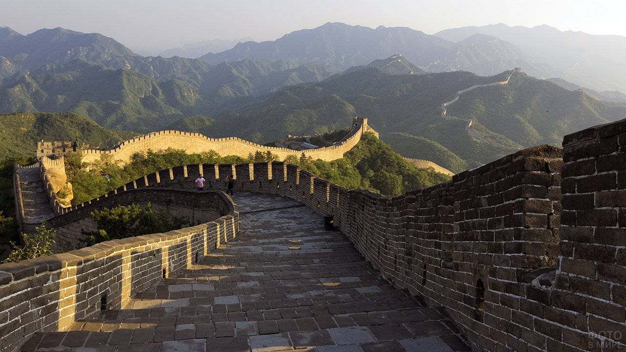 Для чего построена великая китайская стена?