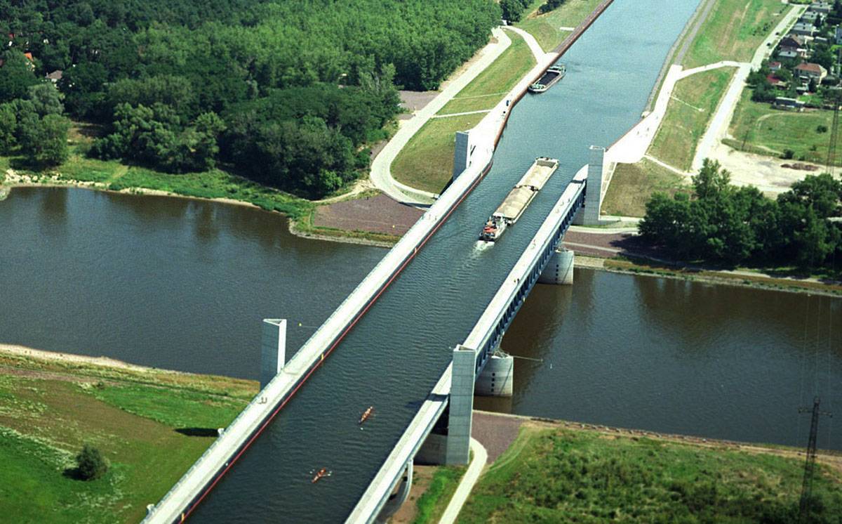 Река над рекой: удивительный магдебургский водный мост!