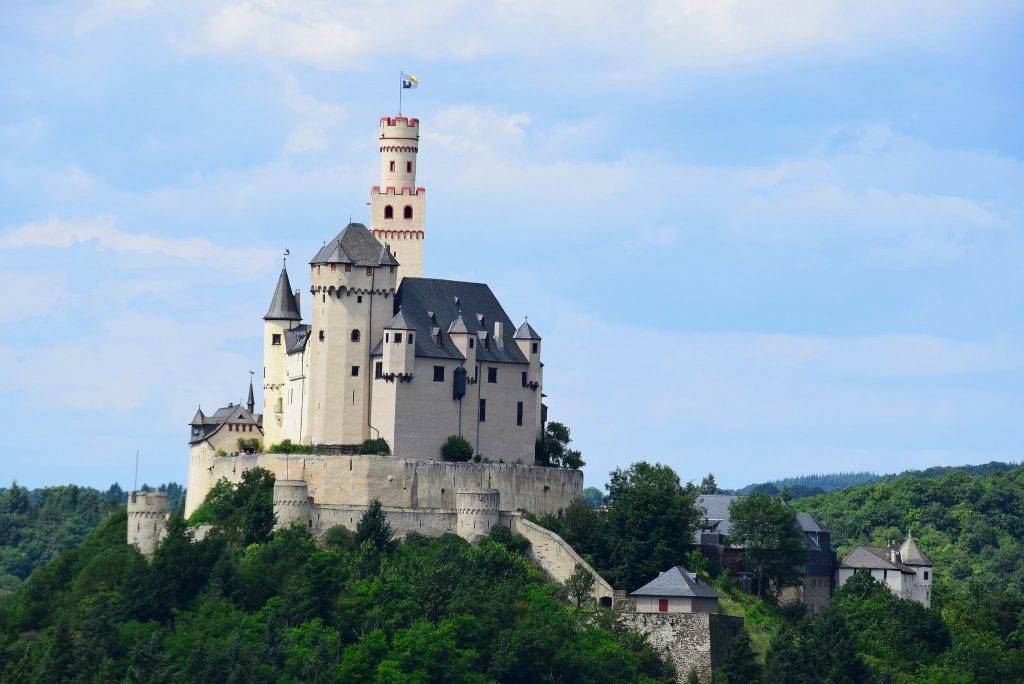 Замок мальборк (мариенбург): самый большой кирпичный замок