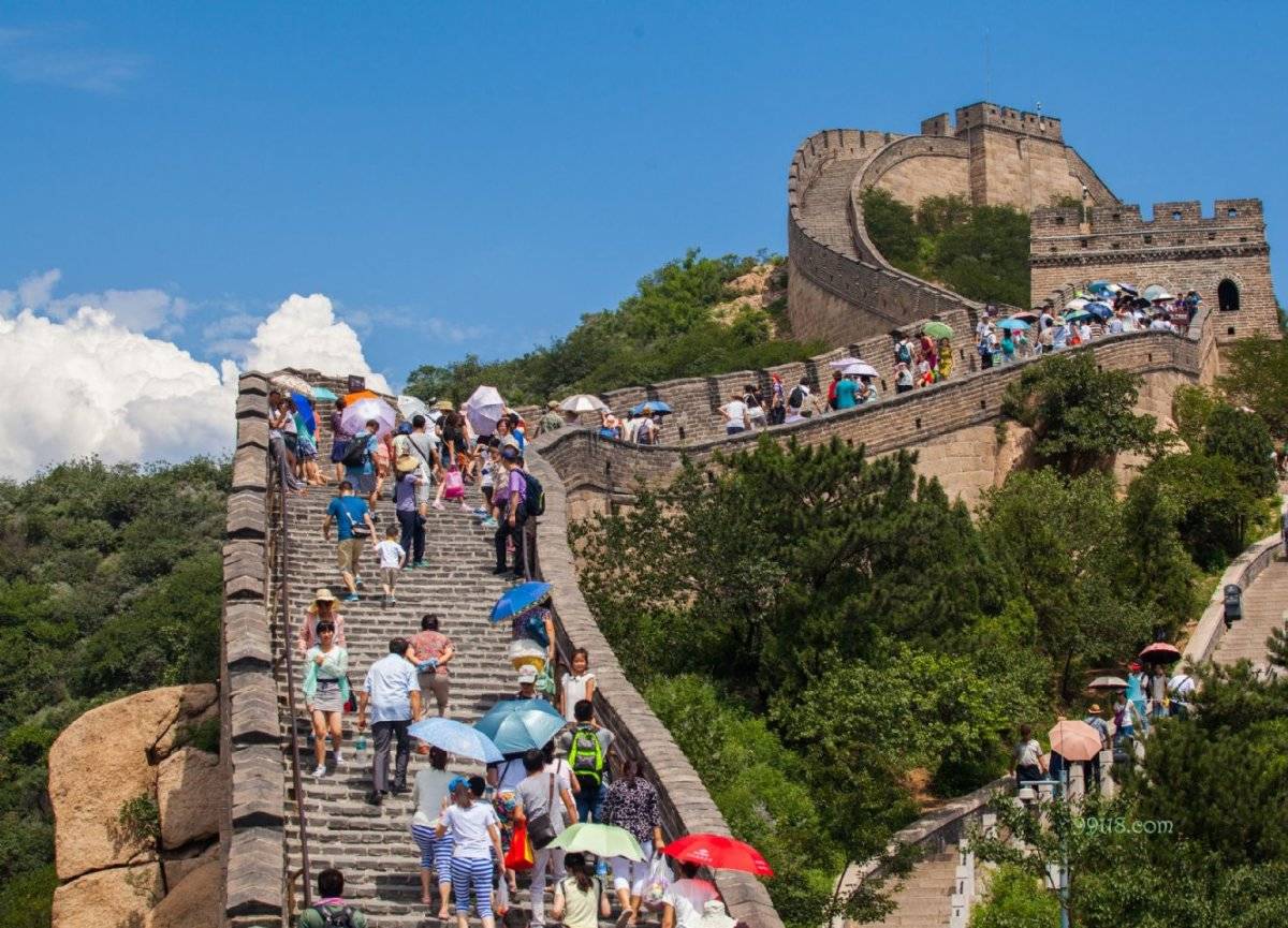 Великую Китайскую стену частично открыли для посетителей