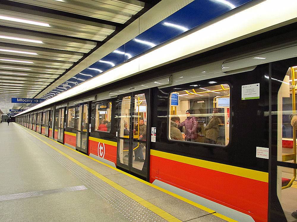 Варшавское метро: молодость старого города